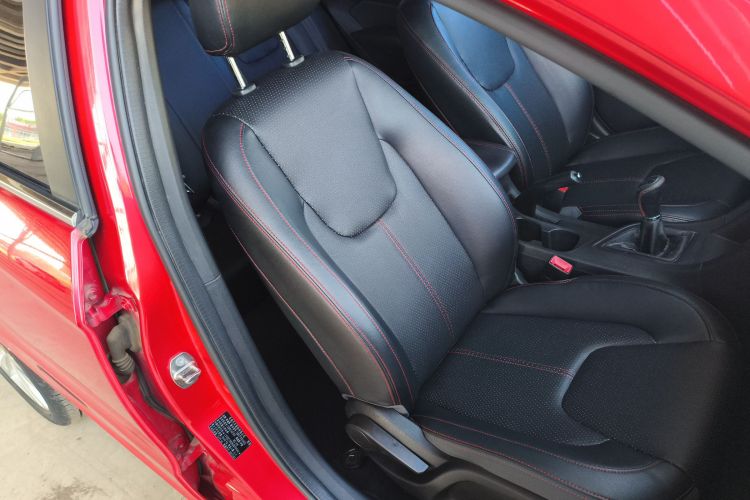 奇瑞 艾瑞泽5 2016款 1.5L 手动领潮版中控内饰41