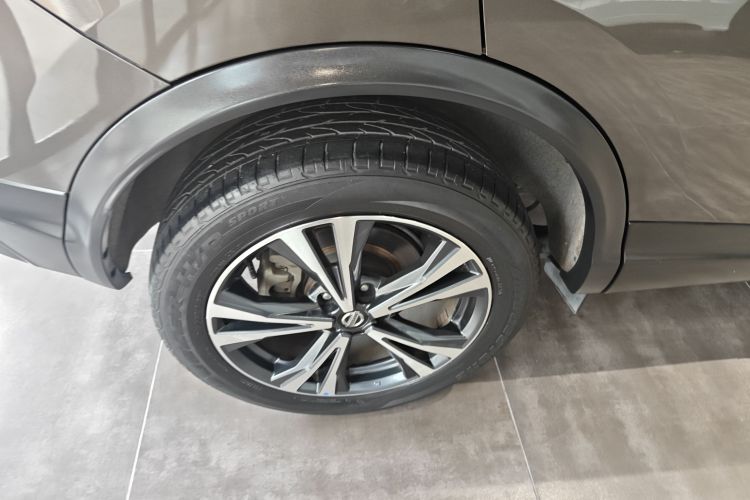 日产 逍客 2021款 2.0L CVT豪华领航版车身外观6008