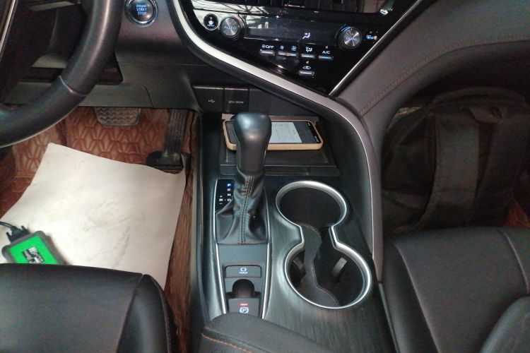 丰田 凯美瑞 2023款 2.0G 豪华版中控内饰18