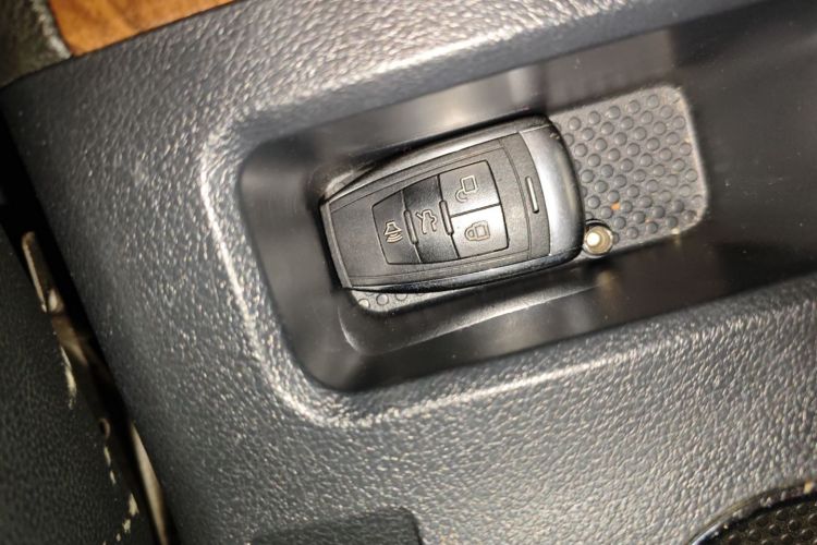 北汽威旺S50 2016款 1.5T CVT乐动尊享型中控内饰11