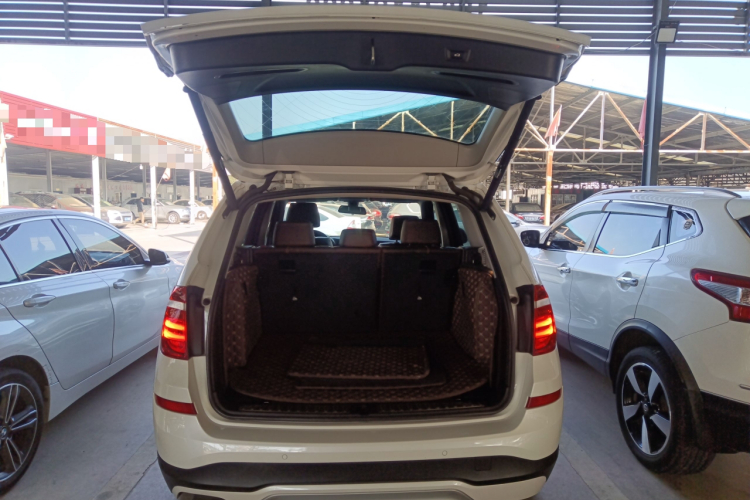 宝马X3(进口) 2014款 xDrive20i X设计套装机舱底盘23