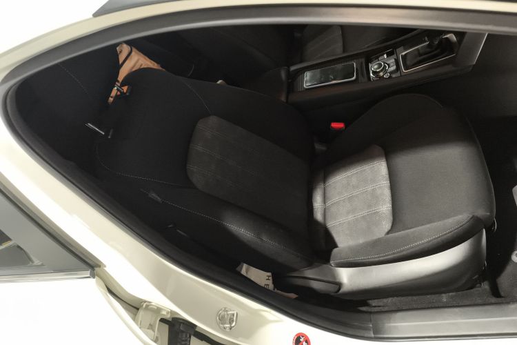 马自达CX-4 2016款 2.0L 自动两驱蓝天活力版局部细节41