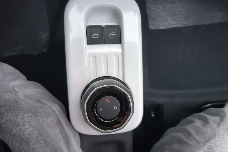 吉利银河 熊猫 2025款 210km 元气熊中控内饰18