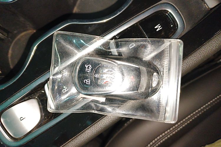 别克 君威 2024款 25T 超享版中控内饰11