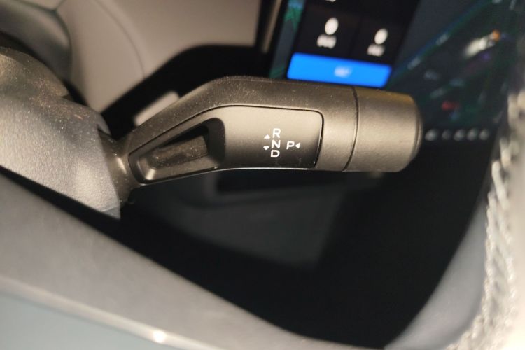 领克Z20 2025款 530km 后驱Pro中控内饰18