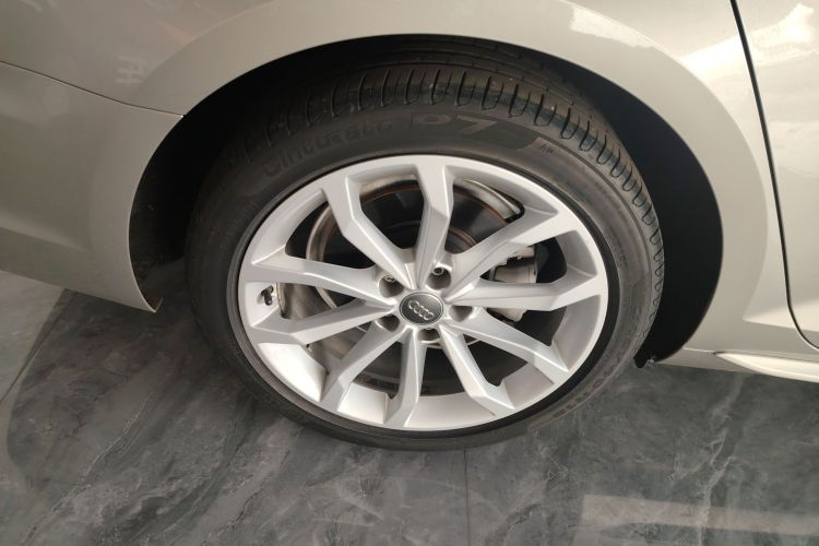 奥迪A4L 2018款 30周年年型 40 TFSI 时尚型车身外观6008