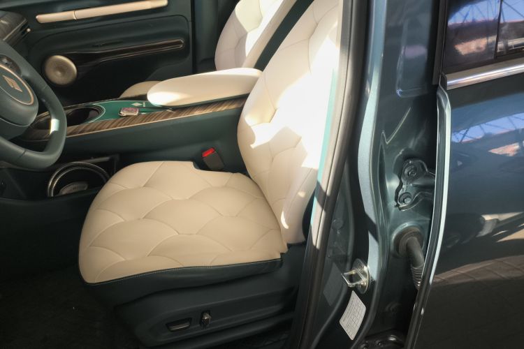 宝骏云朵 2023款 460 Pro局部细节19