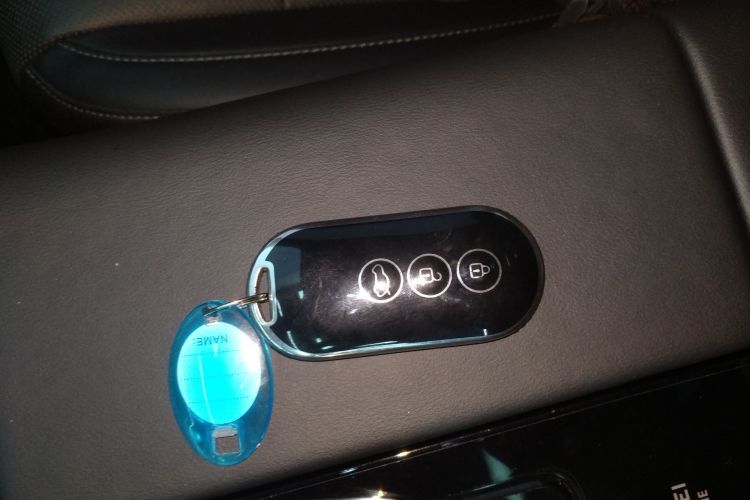 鸿蒙智行 问界M5 2022款 增程后驱标准版中控内饰11