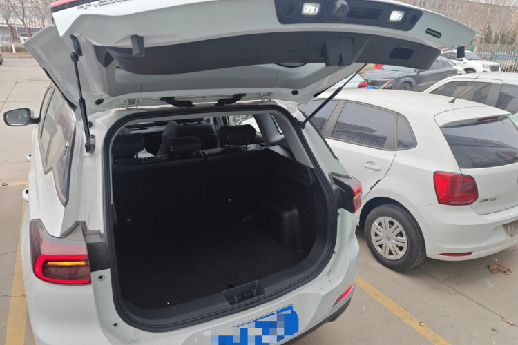 奇瑞 瑞虎7 PLUS 2023款 1.5TCI CVT新享版机舱底盘23