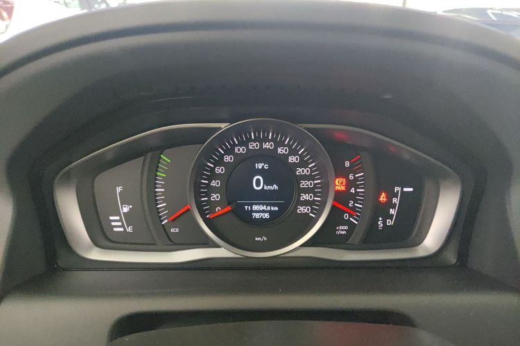 沃尔沃XC60(进口) 2014款 T5 智逸版中控内饰14