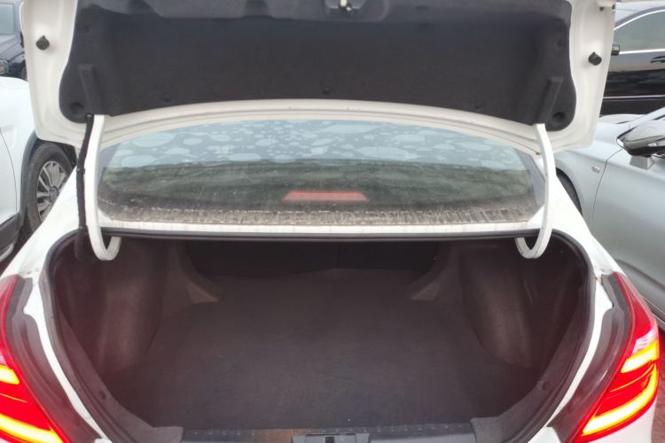 吉利汽车 帝豪 2017款 三厢百万款 1.5L 手动向上版机舱底盘23