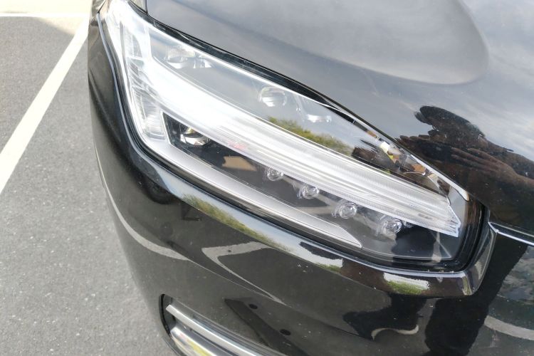 沃尔沃XC90 2024款 B6 智逸豪华版 7座车身外观8