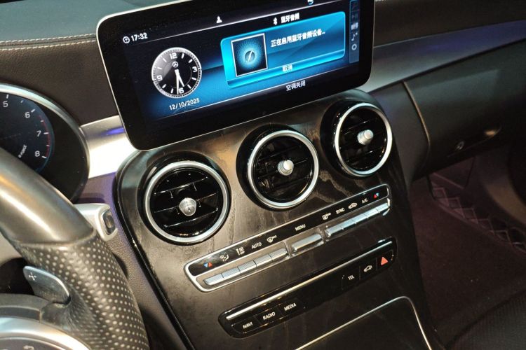 奔驰C级 2021款 C 260 L 运动版中控内饰16