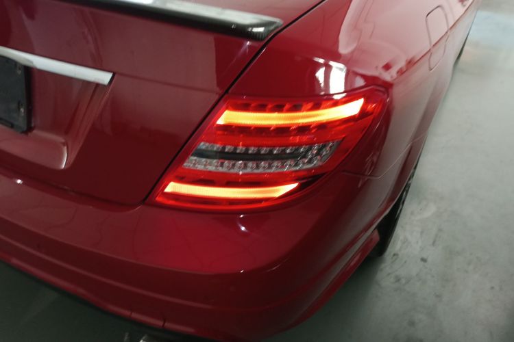 奔驰C级 2013款 C 300 运动型 Grand Edition车身外观9