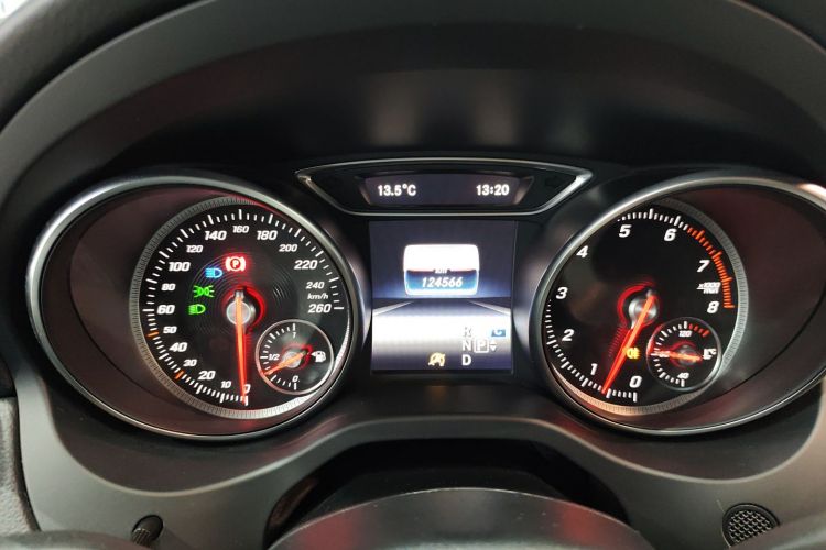 奔驰CLA 2019款 CLA 200 时尚型中控内饰14