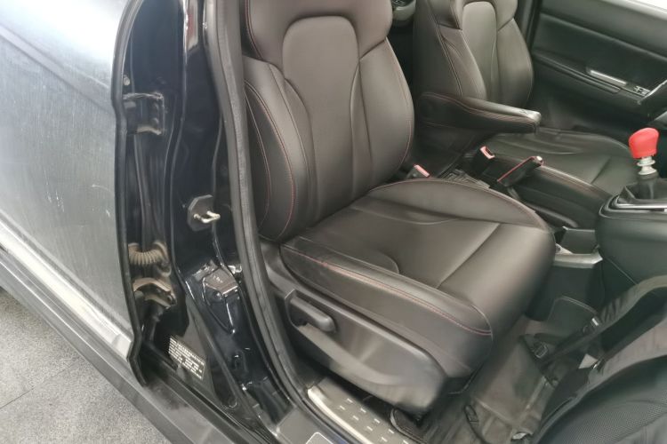 哈弗H6 2015款 升级版 1.5T 手动两驱精英型局部细节41