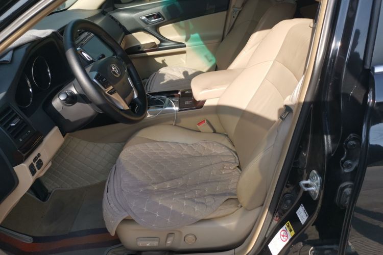 丰田 锐志 2010款 2.5S 风度菁华版局部细节19