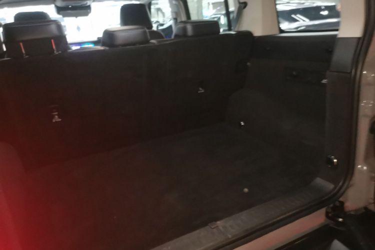 坦克300 2024款 2.0T 征服者机舱底盘23