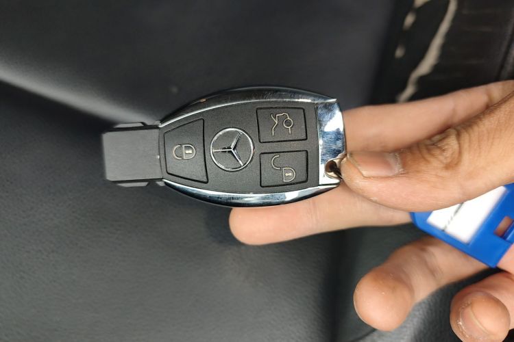 奔驰 威霆 2016款 2.0T 商务版中控内饰7001