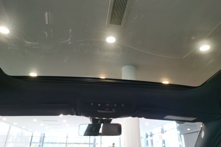 奔驰E级(进口) 2023款 改款 E 260 时尚型运动版局部细节22