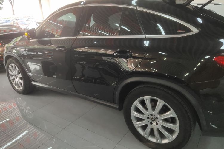 奔驰GLE轿跑 2018款 GLE 320 4MATIC 轿跑SUV车身外观6003