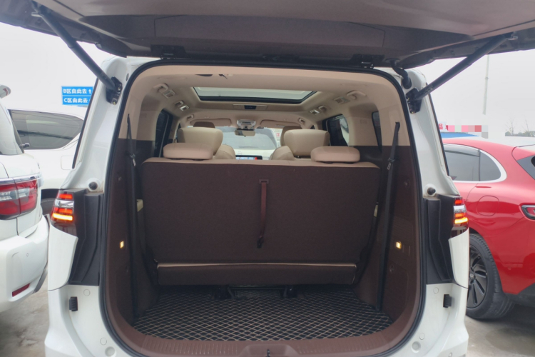 奔腾M9 2023款 2.0T 尊享型局部细节23