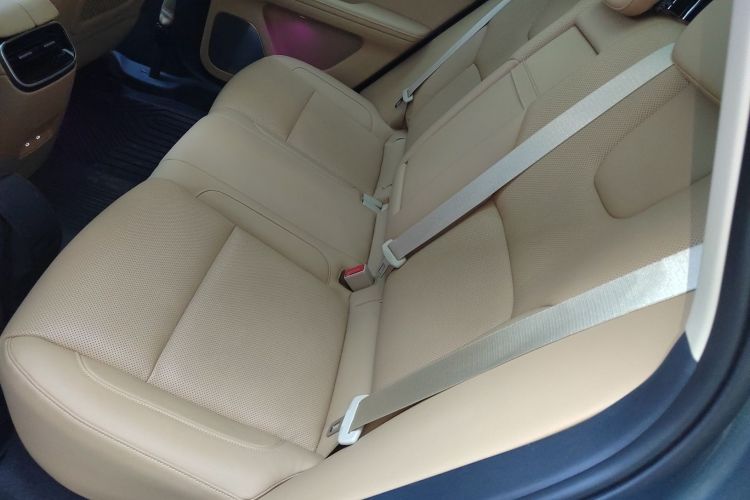 鸿蒙智行 问界M5 2023款 纯电四驱智驾版中控内饰7004