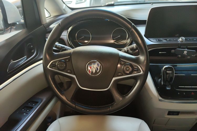 别克GL8 2020款 陆上公务舱 652T 豪华型中控内饰13