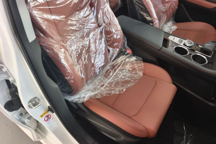 长安 逸动 2025款 PLUS 1.4T 双离合高能版局部细节41