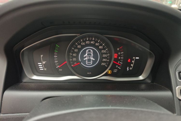 沃尔沃XC60 2017款 T5 智行升级版中控内饰14