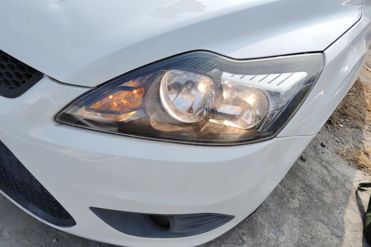 福特 福克斯 2013款 两厢经典 1.8L 手动基本型局部细节36