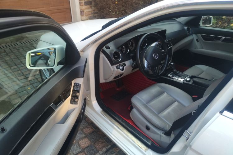 奔驰C级 2011款 C 200 CGI 时尚型中控内饰7003