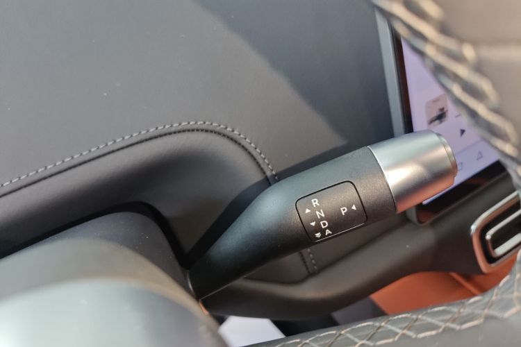 理想汽车 理想L6 2024款 Max中控内饰18