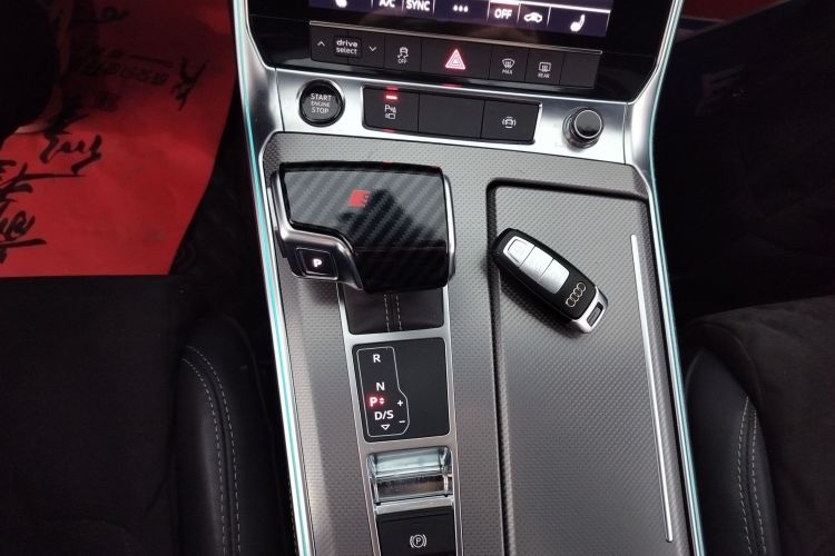 奥迪A6L 2021款 55 TFSI quattro 尊享动感型中控内饰18