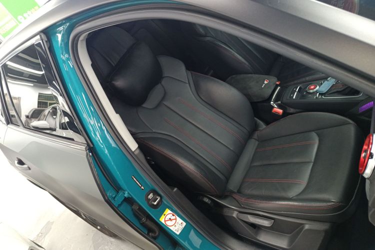 奥迪Q2L 2022款 35 TFSI 进取动感型局部细节41