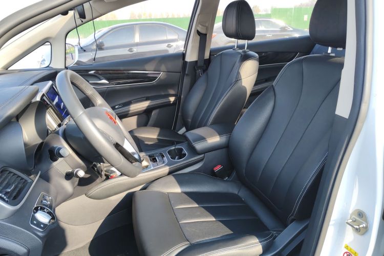 比亚迪 宋MAX 2017款 1.5T 自动智联精英型 7座中控内饰19