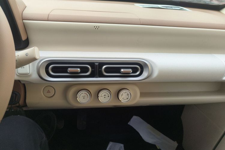 五菱汽车 宏光MINIEV 2024款 第三代 215km 青春版中控内饰16