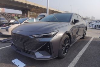 长安UNI-V 2022款 1.5T 尊贵型