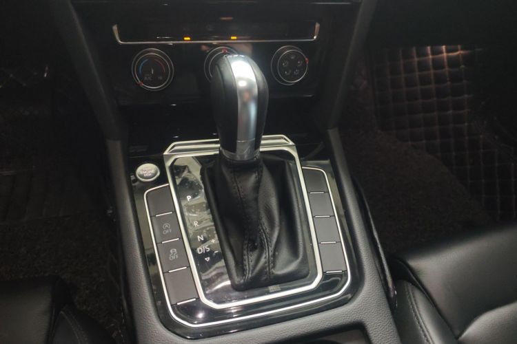 大众 迈腾 2018款 330TSI DSG 领先型局部细节18