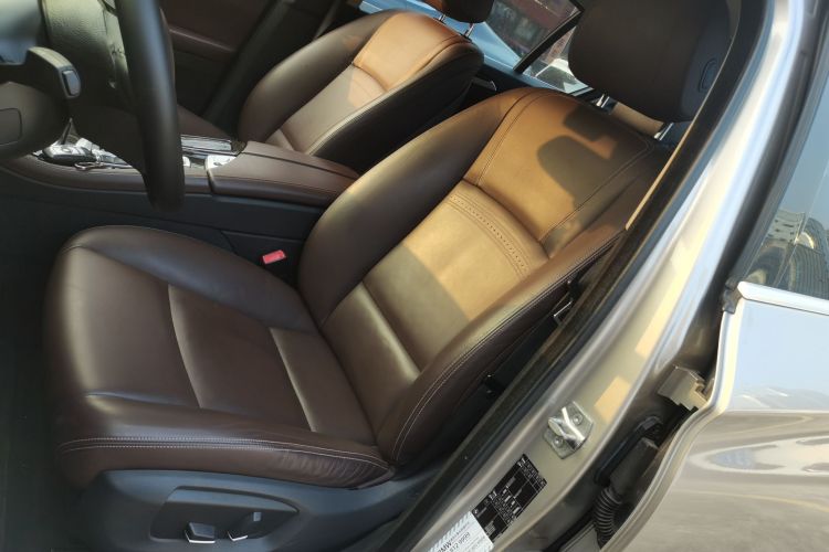 宝马5系 2014款 525Li 豪华设计套装中控内饰19