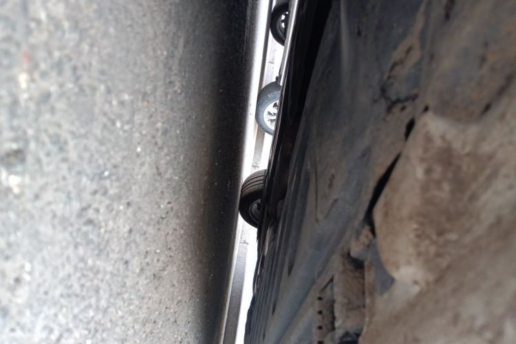 奔驰C级 2017款 改款 C 200 运动版局部细节9004