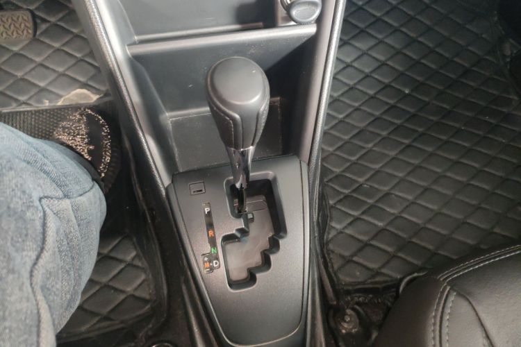 丰田 威驰 2019款 1.5L CVT创行版中控内饰18