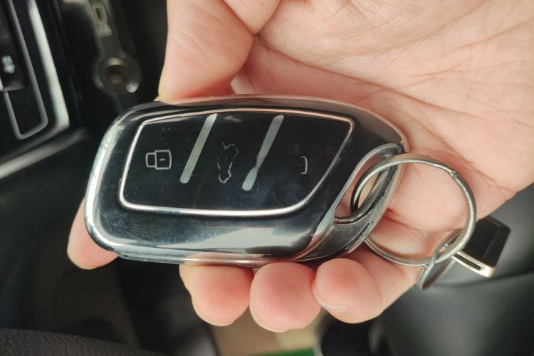 荣威i5 2020款 1.5L 手动4G互联领豪旗舰版中控内饰7001