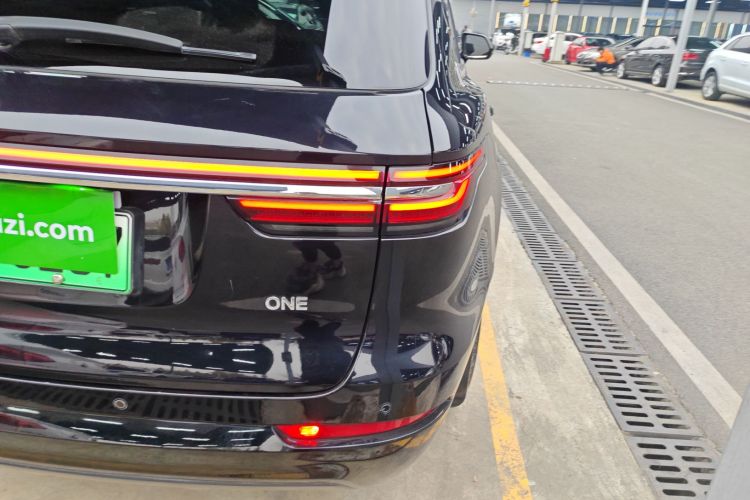 理想汽车 理想ONE 2021款 增程6座版车身外观9