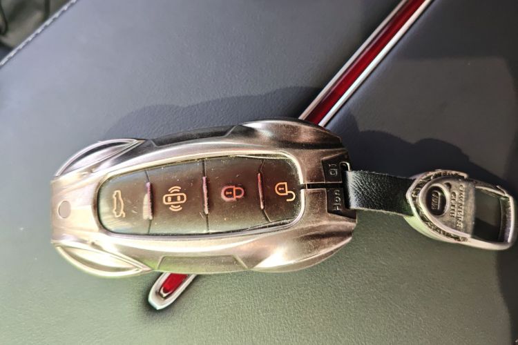 红旗HS3 2023款 1.5T 两驱善为版中控内饰11