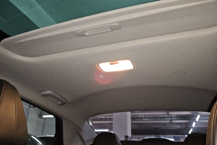 现代 伊兰特 2022款 1.5L CVT GLX精英版中控内饰22