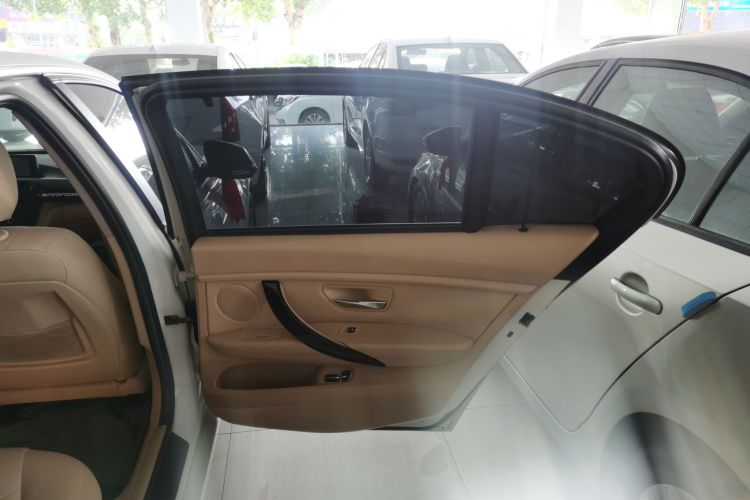 宝马3系 2014款 320Li 时尚型中控内饰45