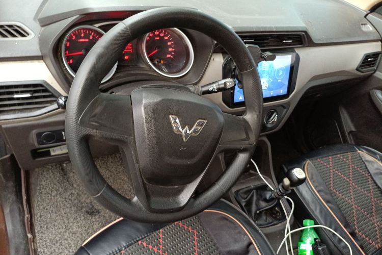 五菱汽车 五菱宏光 2019款 1.5L S标准型国VI LAR局部细节13