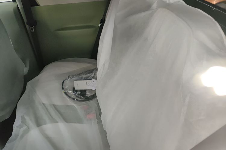 吉利银河 2025款 210km 熊猫骑士中控内饰21