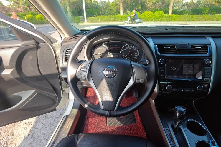 日产 天籁 2013款 2.0L XL舒适版局部细节13